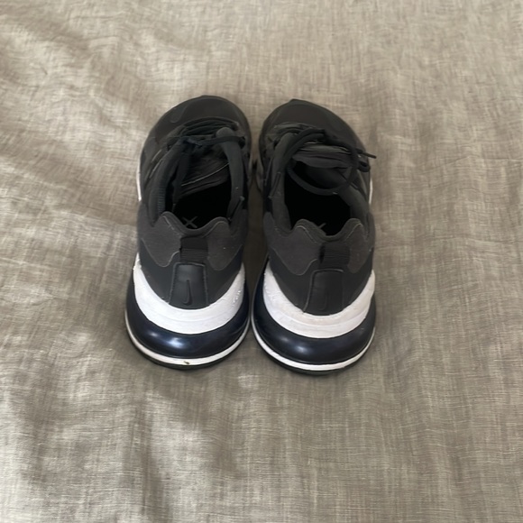 Women’s Nike Air Max - Picture 3 of 5